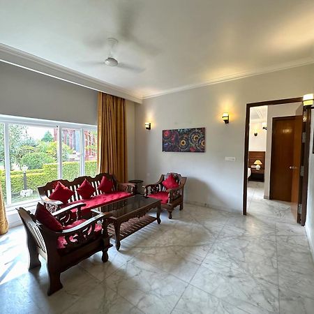 A S Hotels Khajuraho Bagian luar foto